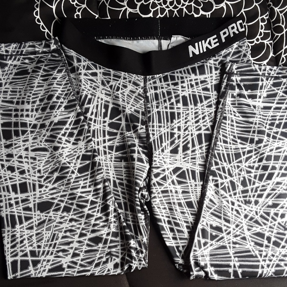 Nike Pro Capri Legging